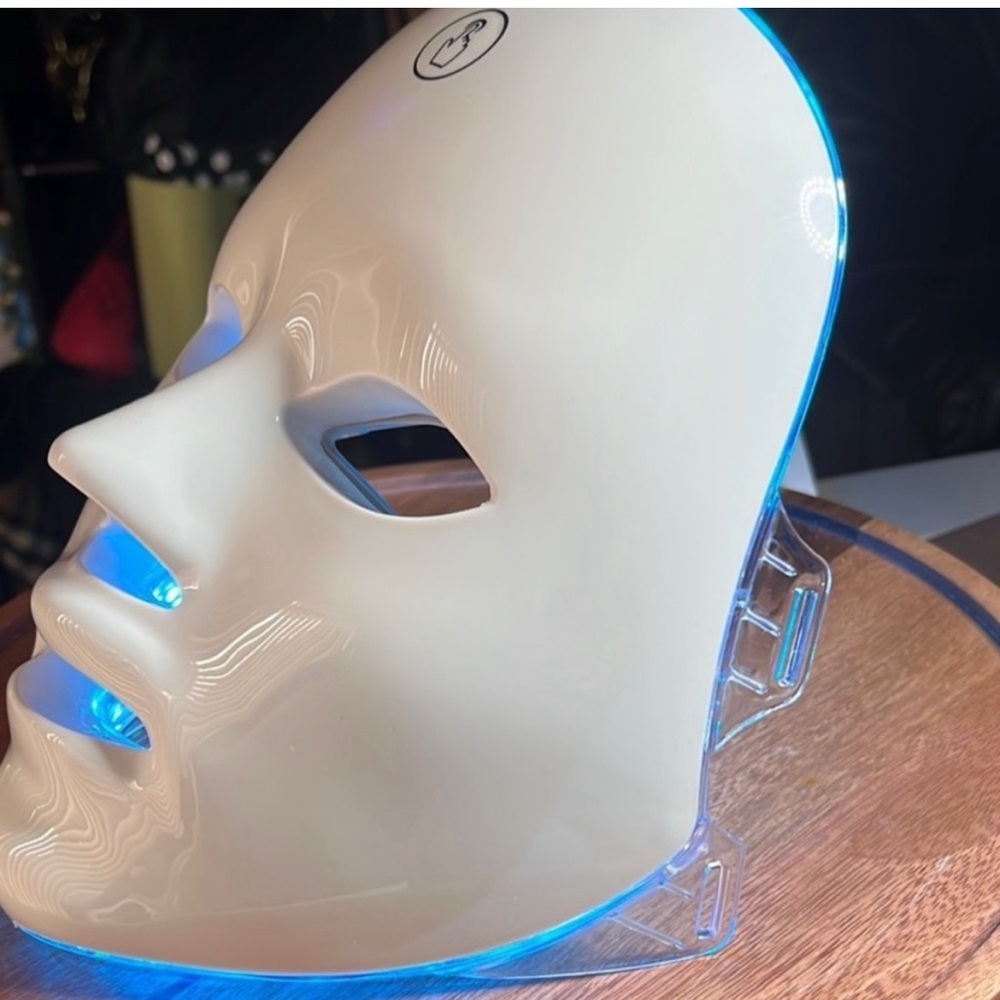 Light Therapy Face Mask - Picture 2 of 14